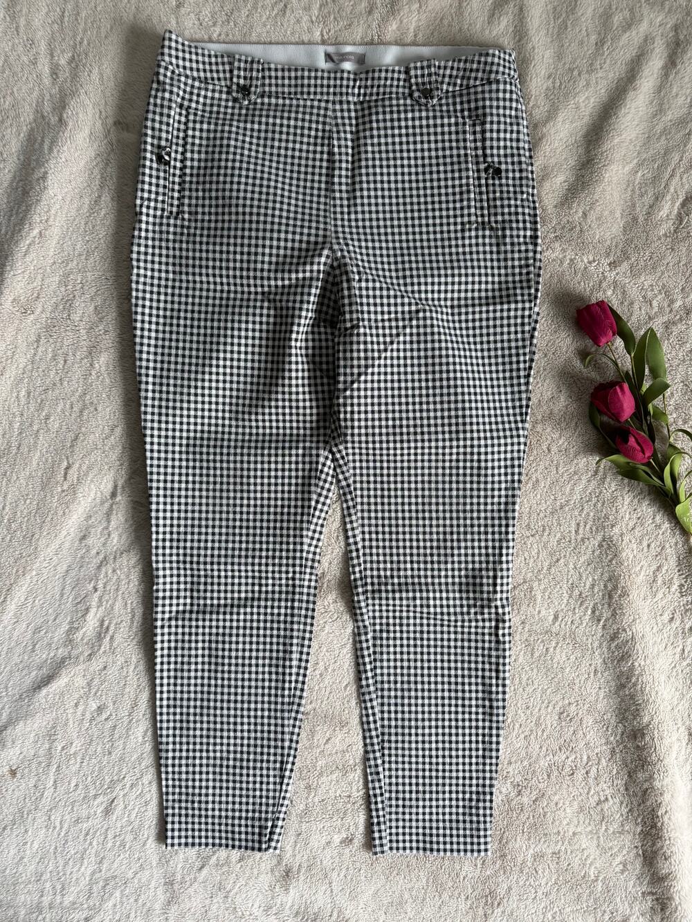 Maurices Size Large Gingham Capri Pants